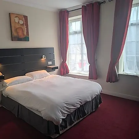 The Western 3* Claremorris